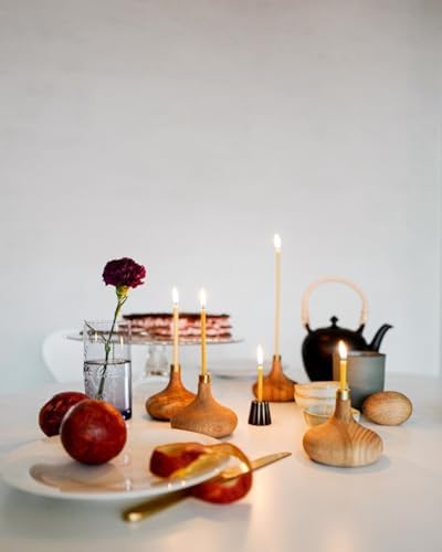Pure Beeswax Taper Candles 63 30min Burn Time 100 pcs