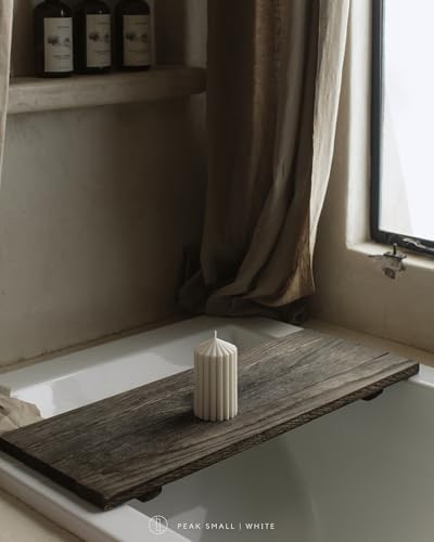 LAWA Ribbed Peak Pillar Candle - White