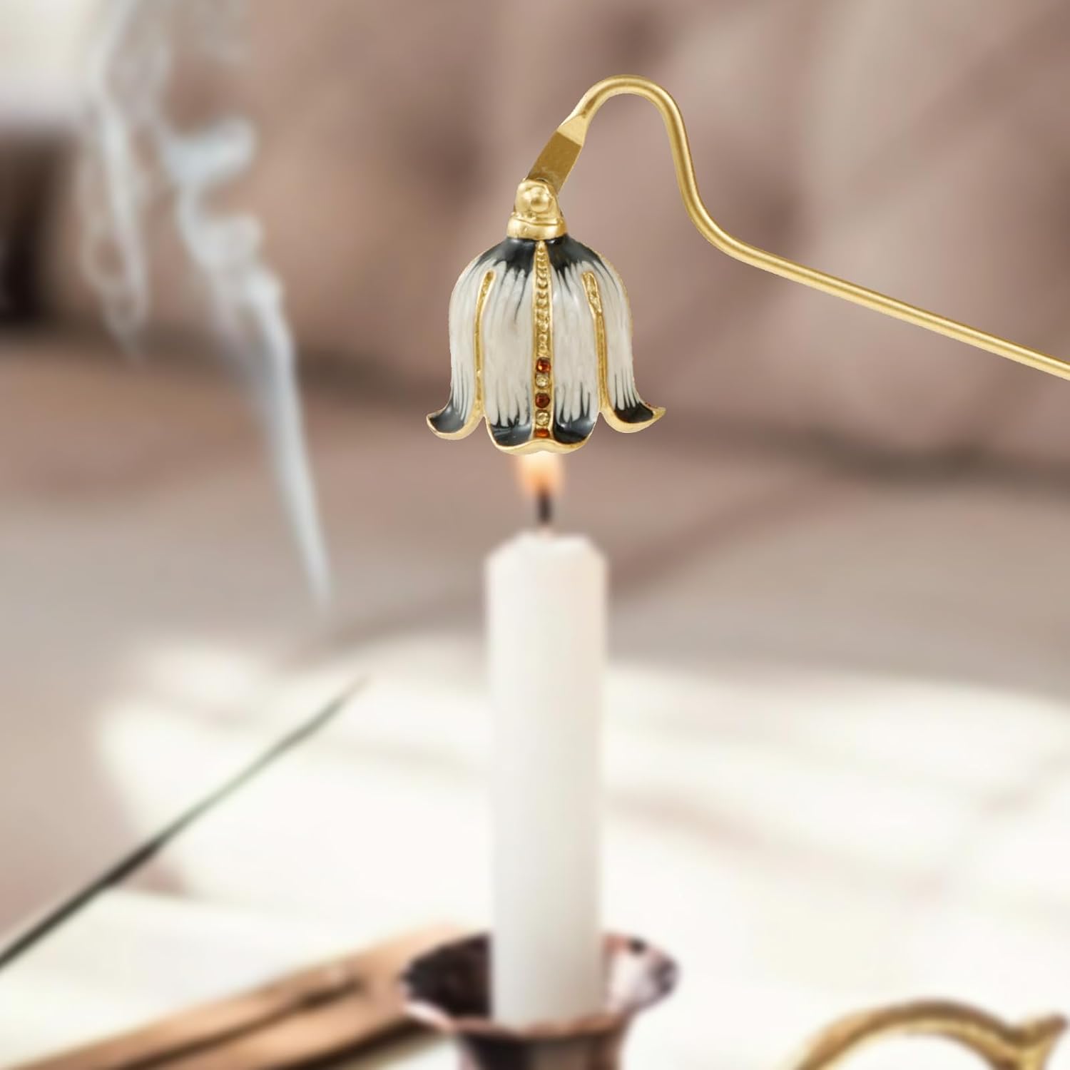 Retro Metal Candle Snuffer with Handle for Safe Flame Extinguishing