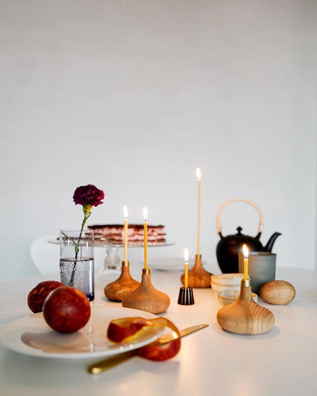 Pure Beeswax Taper Candles 63 30min Burn Time 100 pcs