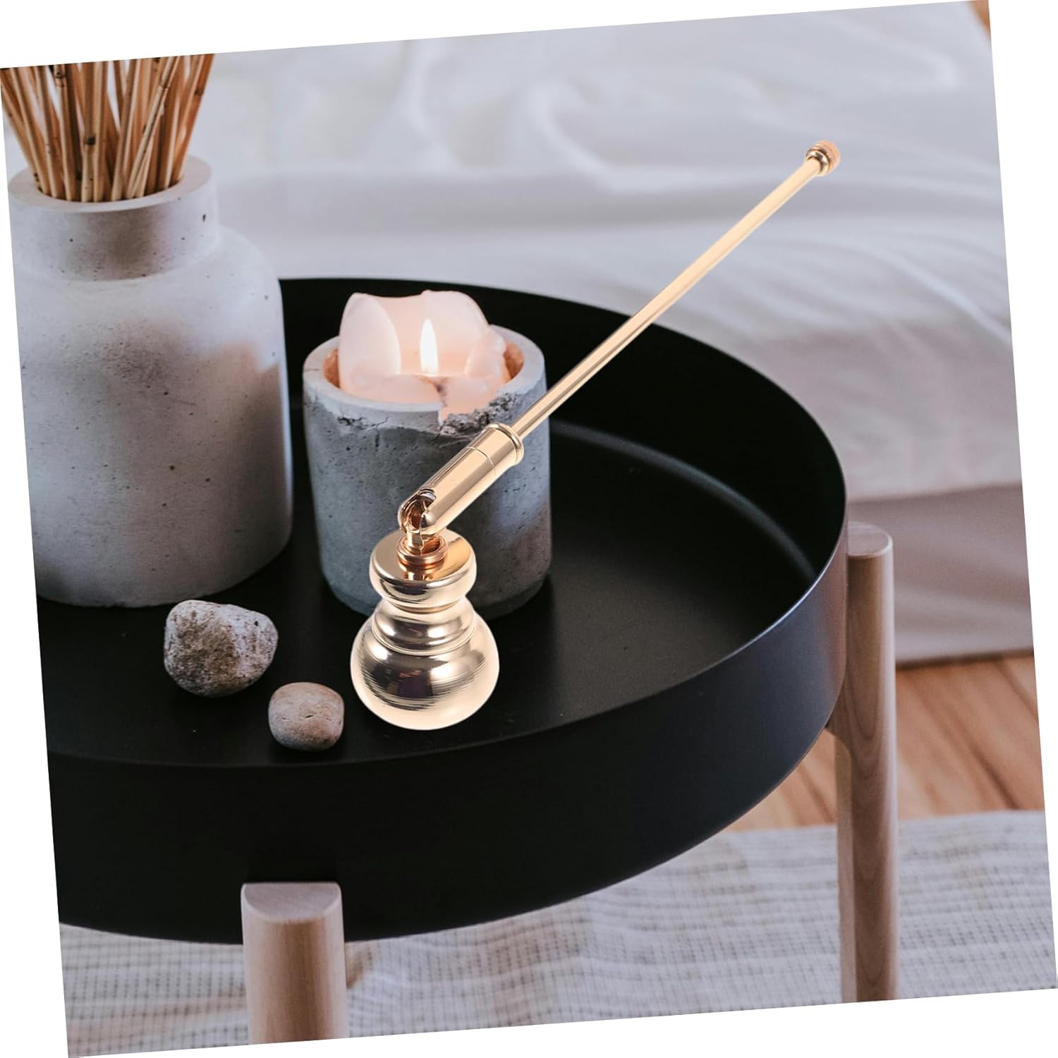 PRETYZOOM Decorative Candle Snuffer with Long Handle and Unique Design