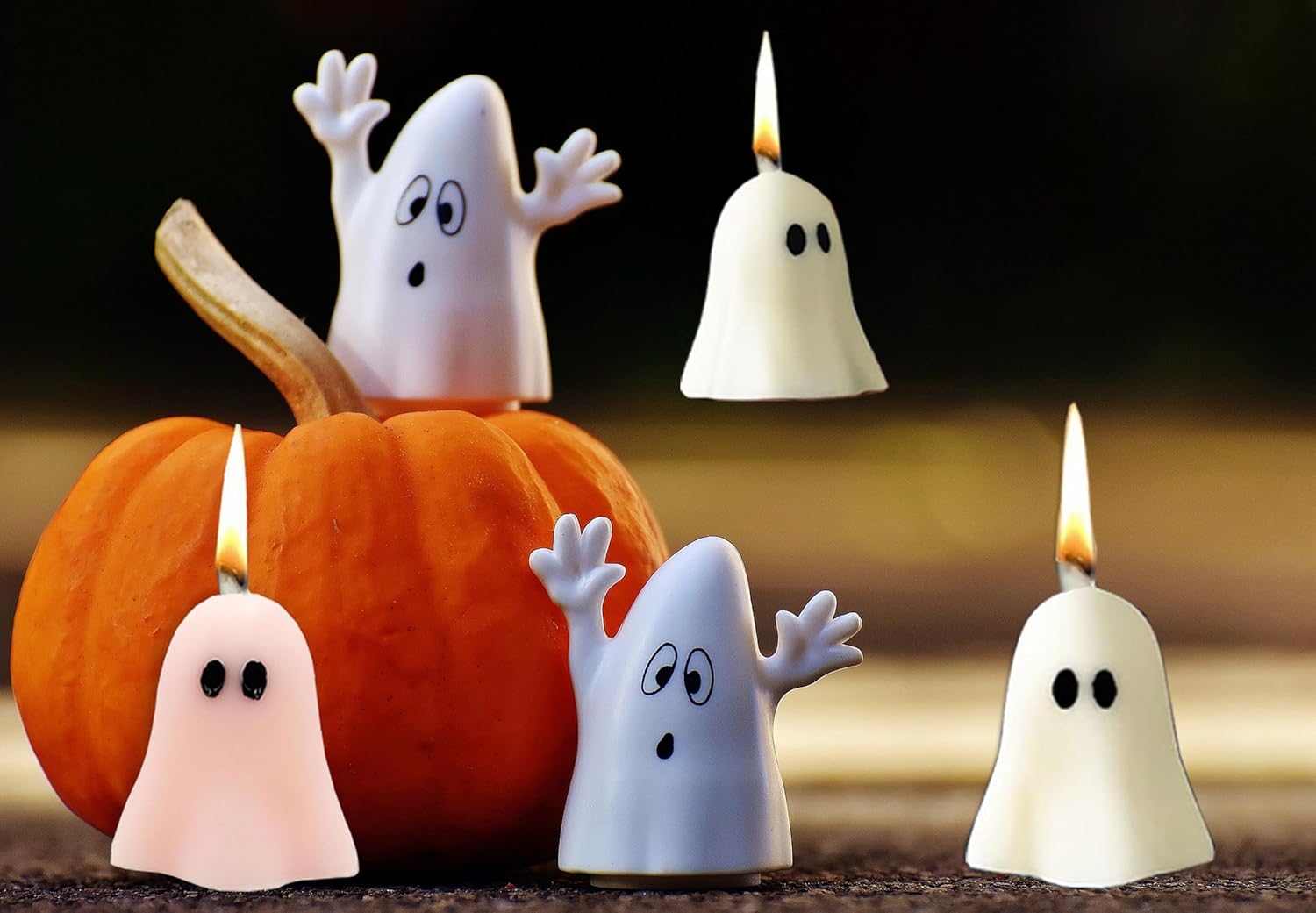4 Piece Cute Ghost Candle Set for Halloween Decor